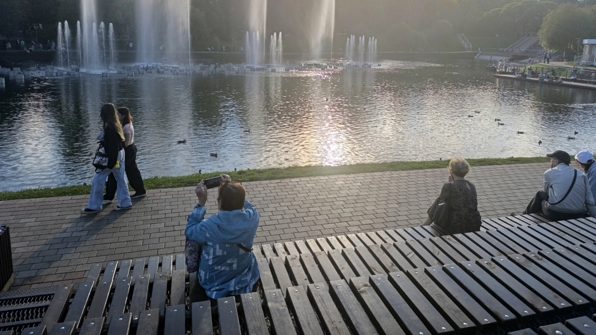 Россияне отдохнут дважды по 3 дня подряд: длинные выходные и сокращенная рабочая неделя будут в мае