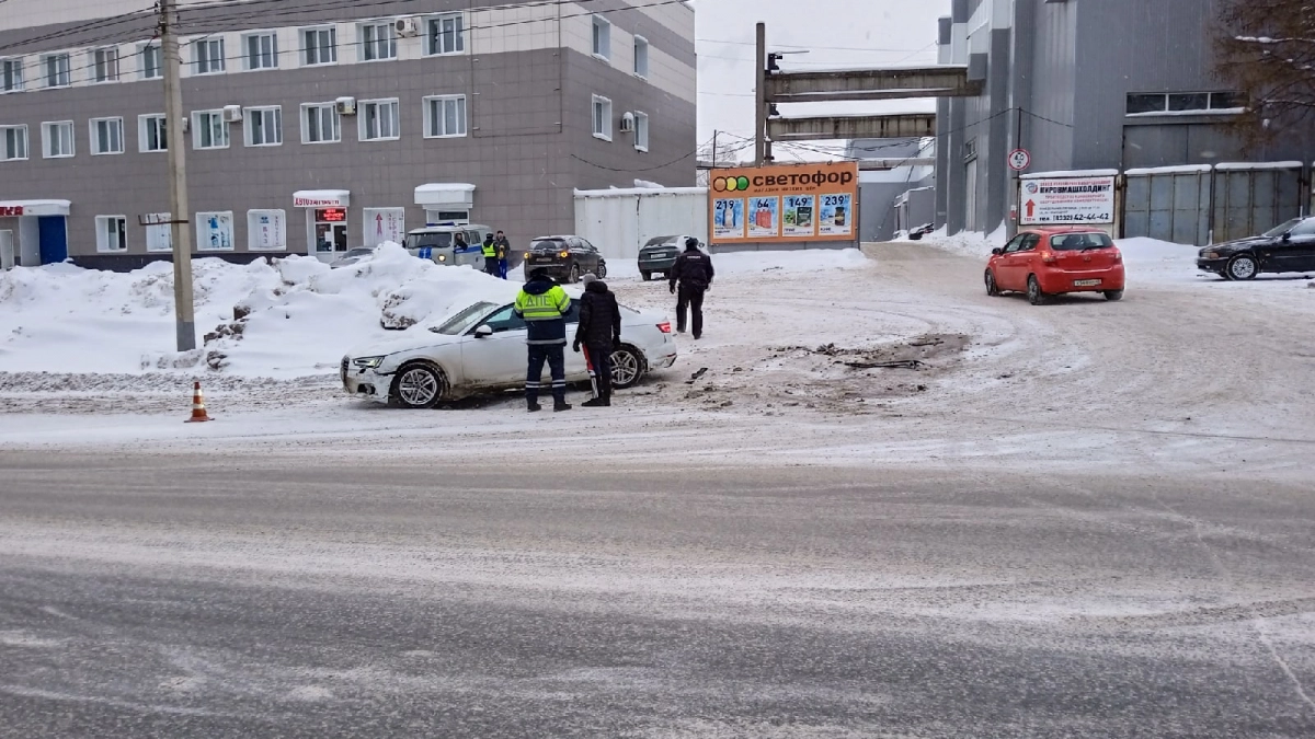 Бутылка с бензином и шашлык без чека: за какие "безобидные" вещи у вас могут изъять машину