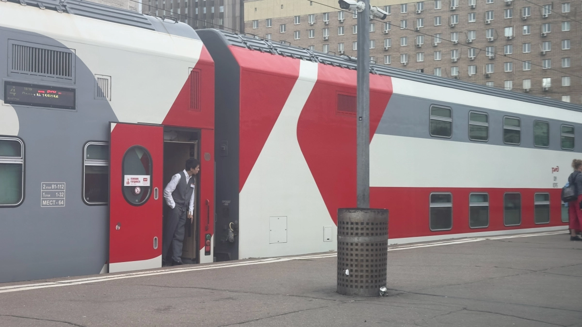 Двухэтажный поезд разочаровал: нашли только один плюс такого путешествия