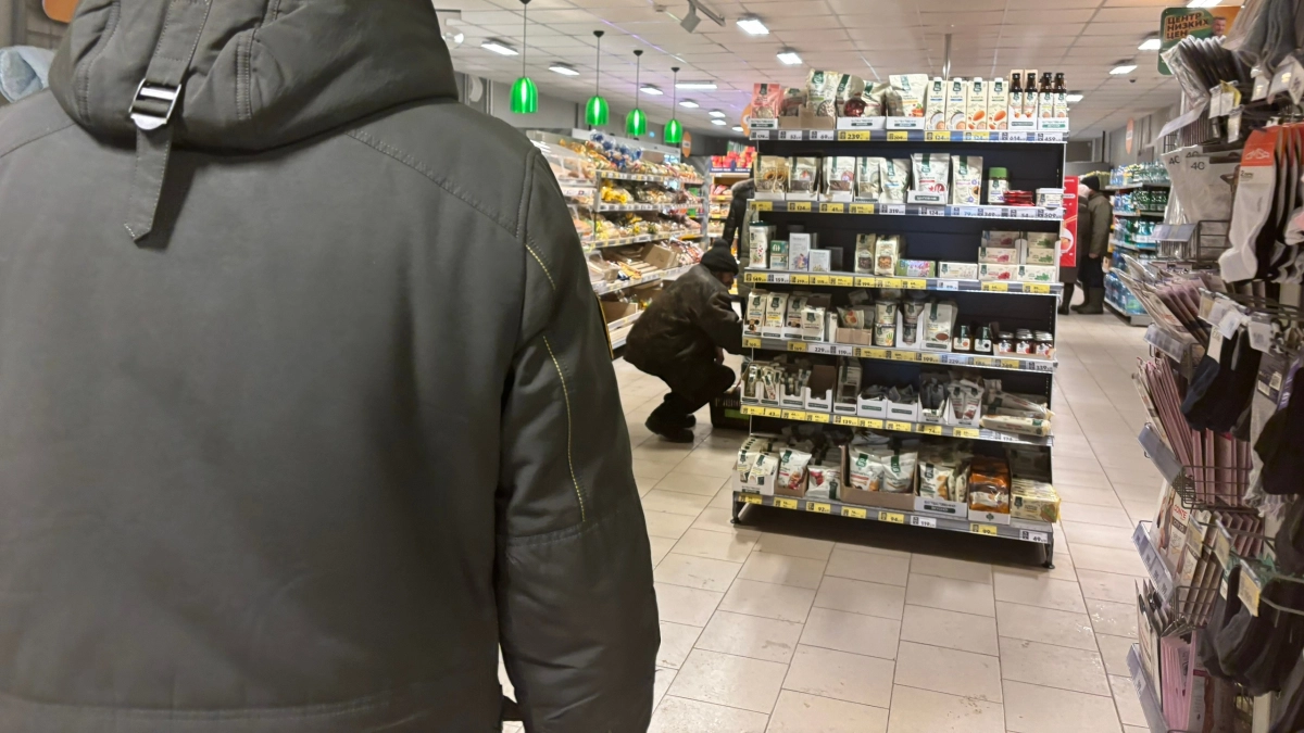 Мед непонятного происхождения попал в магазины Кирова