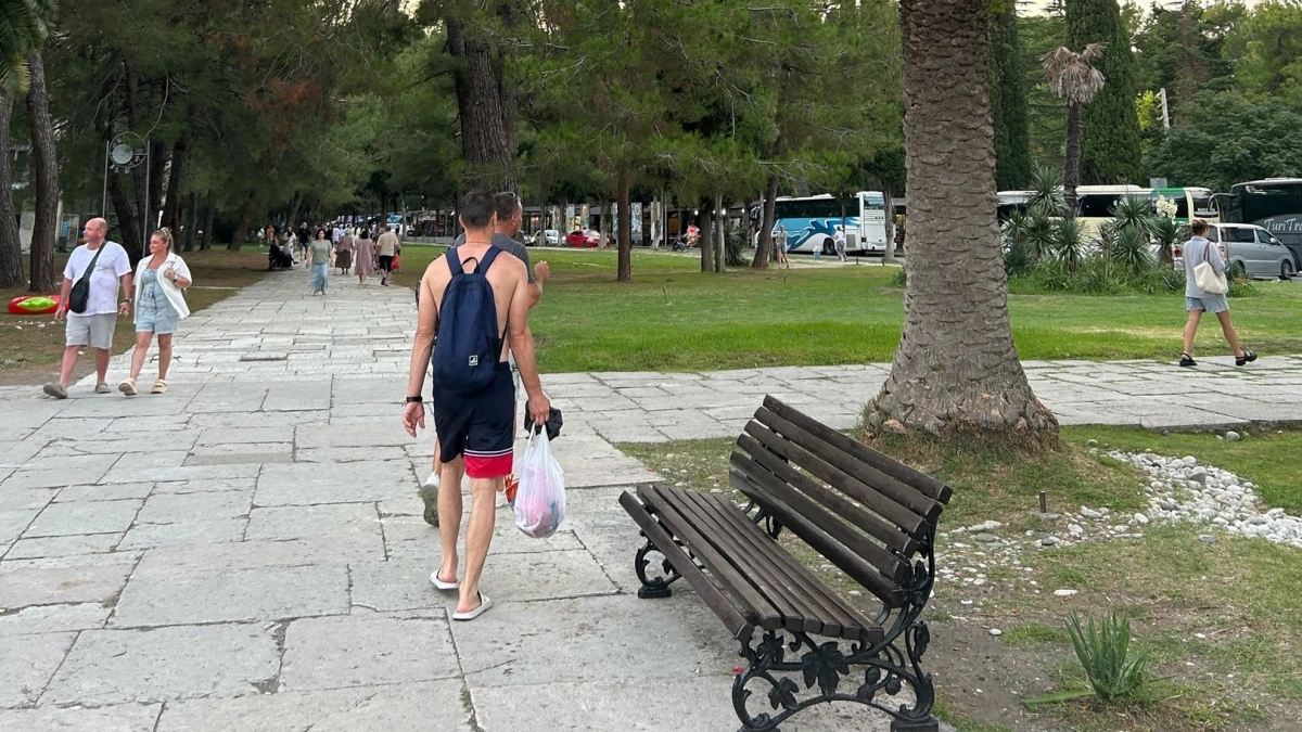 "Ужас, прошлый век" - российская туристка поделилась своим отзывом об отдыхе в Абхазии