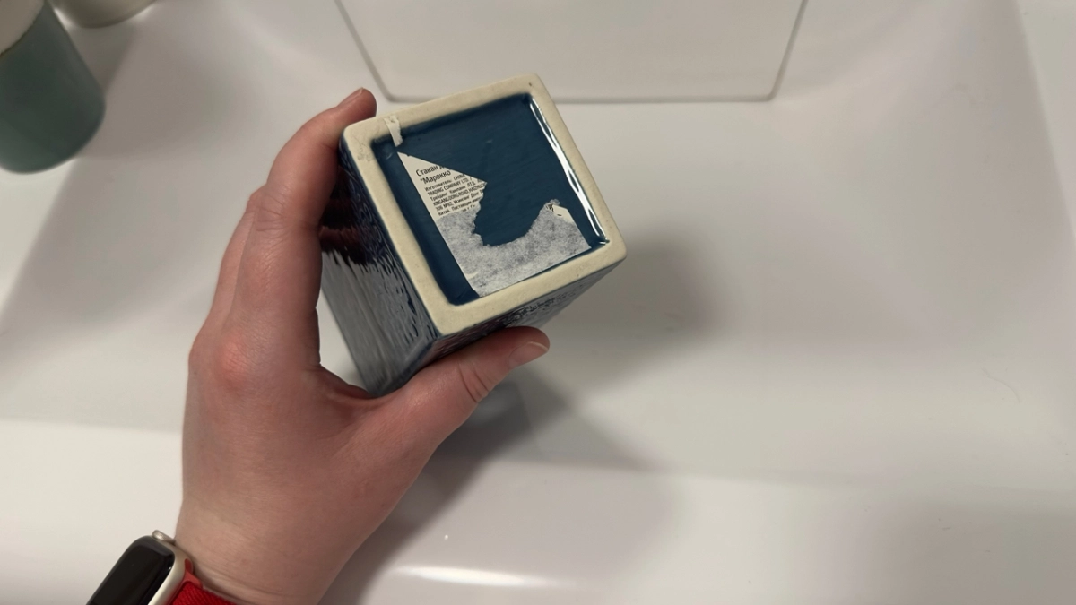 Больше никаких липких следов: 3 простых способа удалить наклейку с любой поверхности