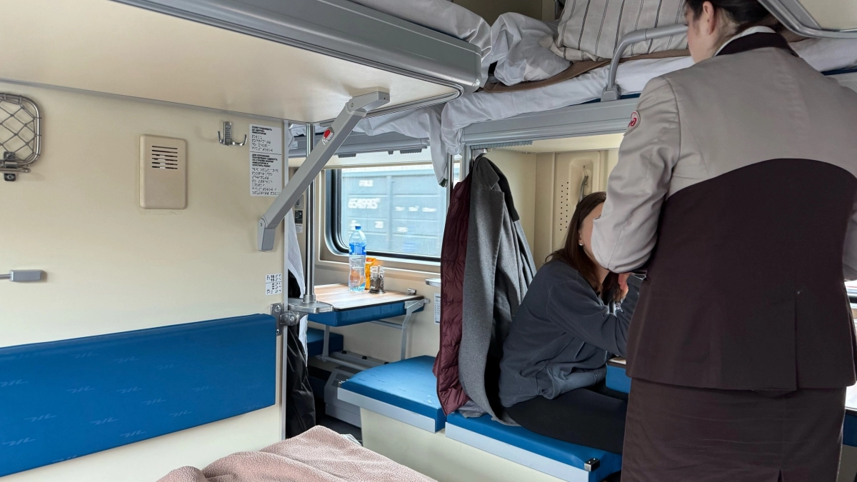 Эту услугу проводники РЖД обязаны оказать в купе и плацкарте, но сами не предложат: секрет бывалых