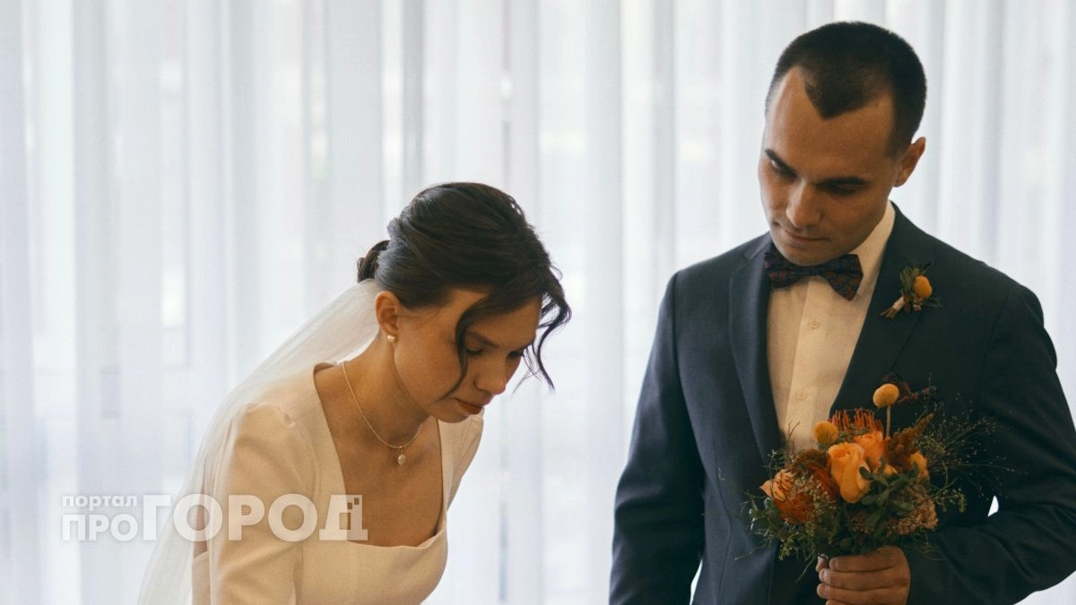 30 кировчан поженились в "красивую" мартовскую дату