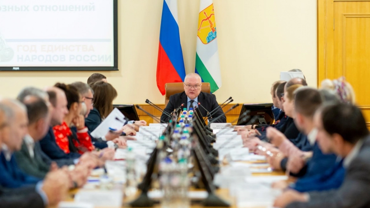 Губернатор Кировской области просит не допустить превращения пыли в грязь