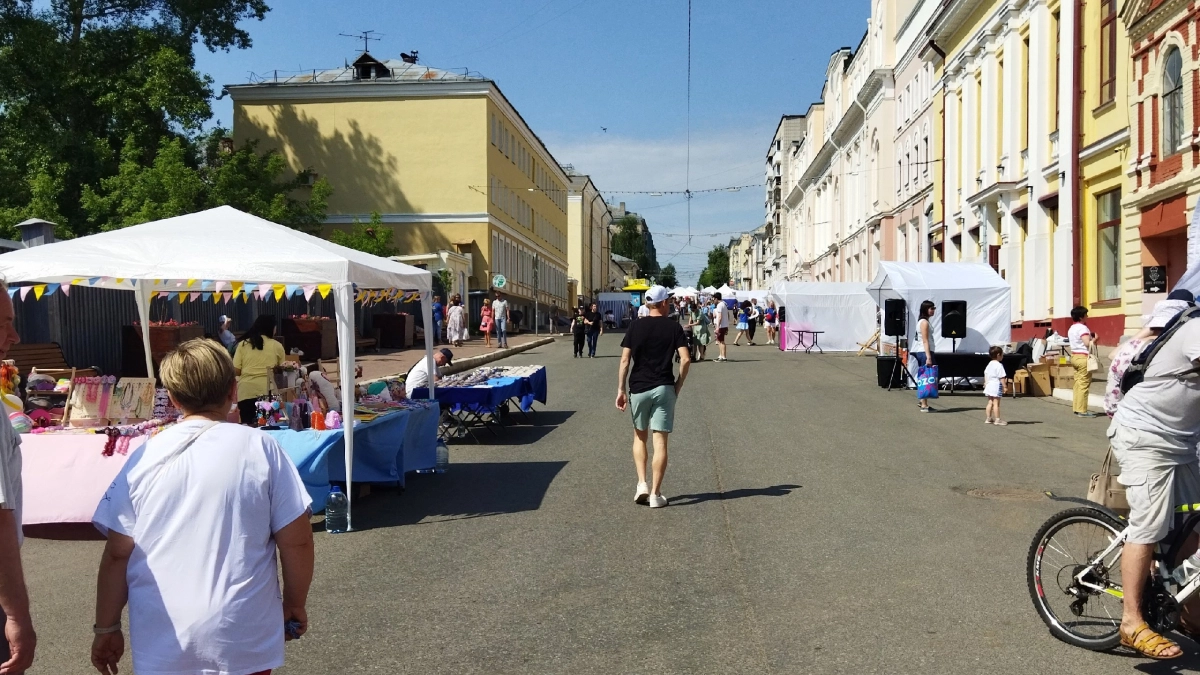 Россияне отдохнут 6 дней: длинные выходные и сокращенные рабочие недели будут в мае - рабочий день станет короче