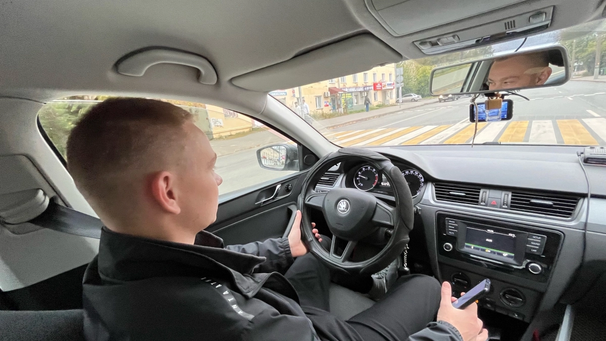 Можно ли ехать на машине, если забыл права дома и документы? Автоюрист объяснил, как правильно поступить