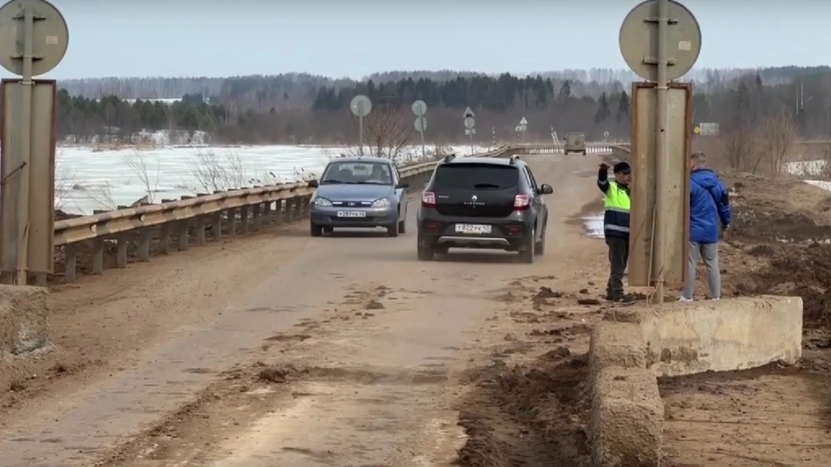 В Немском районе мост через реку Немду будут ремонтировать еще семь месяцев