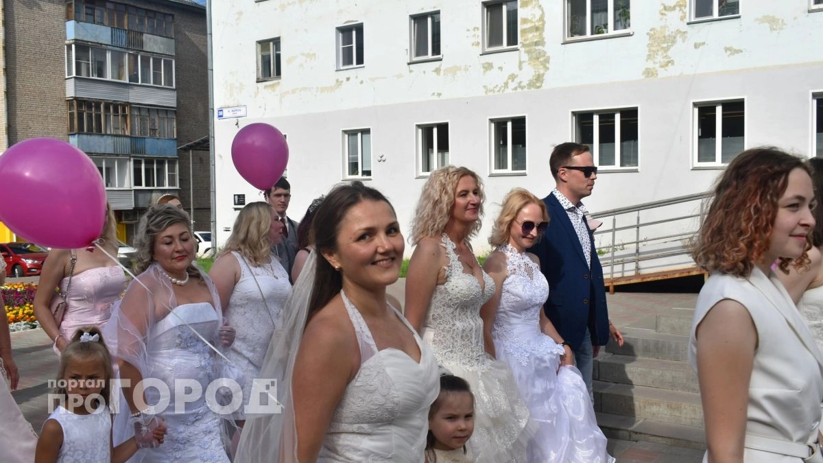 Массовая свадьба пройдет в Кирове в День молодежи