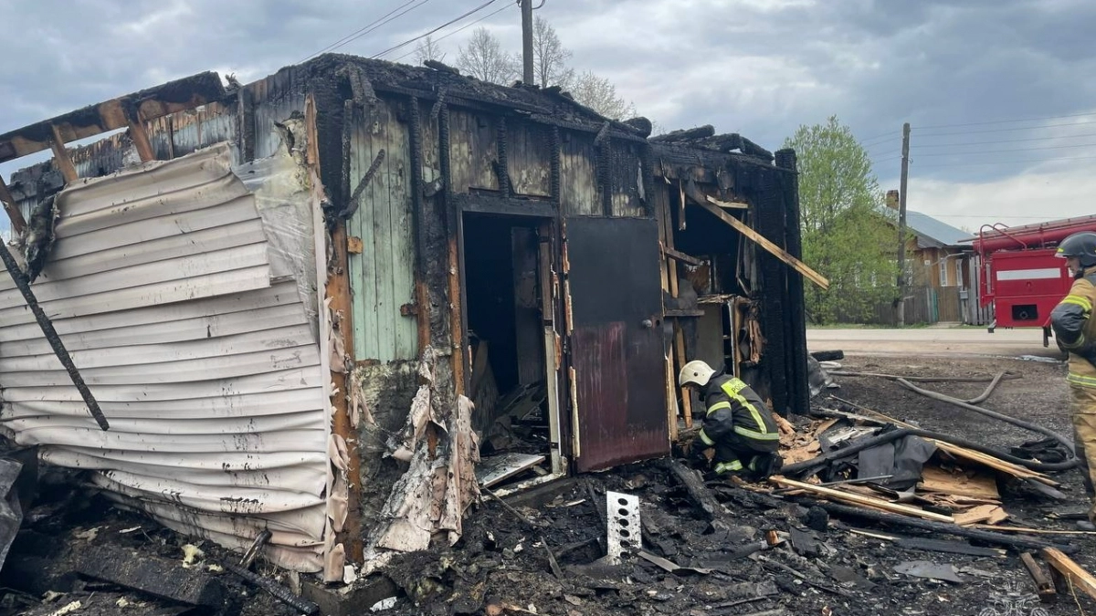 Окурок за 800 тысяч: молодую жительницу Юрьи осудили за пожар у магазина