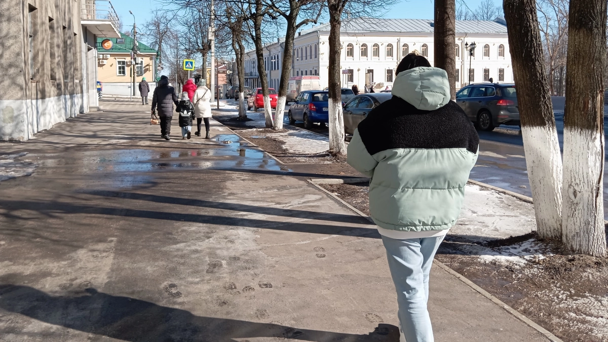 Рекордные 47 миллионов рублей ушли мошенникам от жителя Кирова