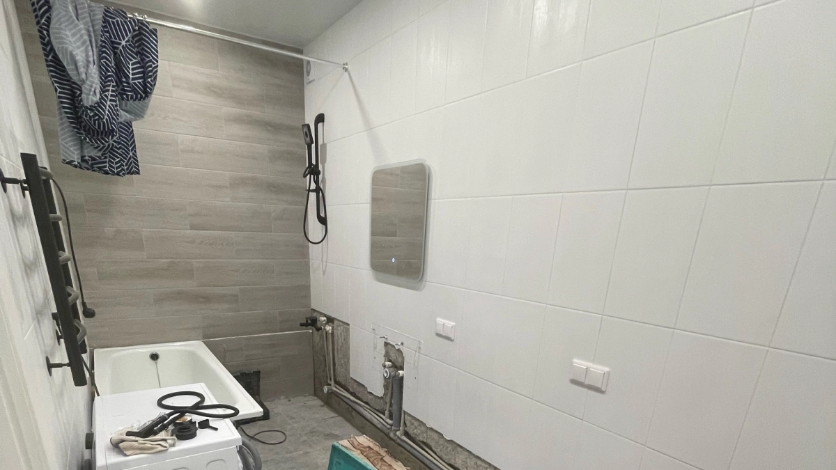 Плитка в ванной — прошлый век: сейчас все переходят на этот тренд — намного красивее и удобнее