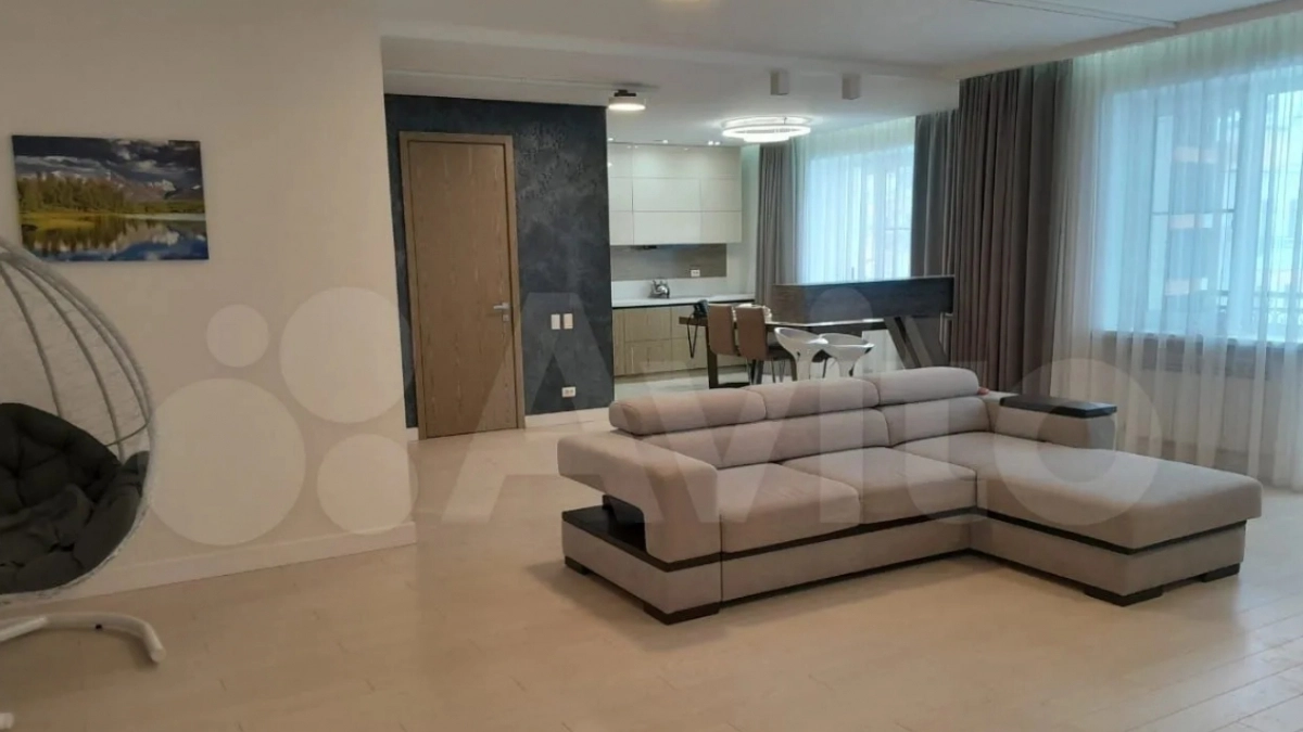 Сауна, джакузи и смарт-телевизор в каждой комнате: как выглядят съемные квартиры в Кирове за 100 тысяч рублей 