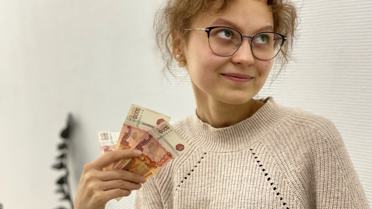 Пенсия и пособия до майских: кому придут деньги на карту уже в апреле — важный нюанс