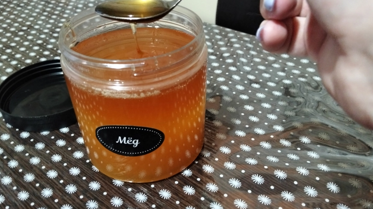 Топ-5 марок натурального меда - смело берите к Пасхе-2026: свежая проверка Роскачества