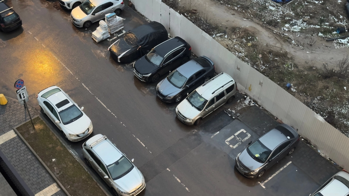 Инспектор ГИБДД раскрыл, почему хитрые водители часто выбирают белые машины - и дело вовсе не в красоте