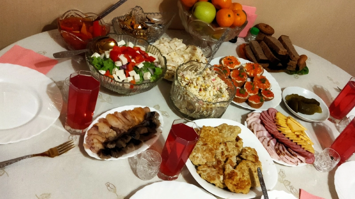 Никогда не убирайте это со стола: простая вещь, которая держит дом в достатке