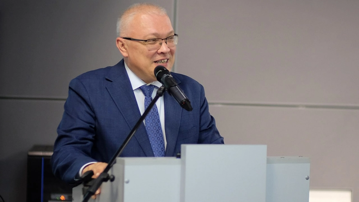 Губернатор Кировской области поздравил жителей региона с Днем космонавтики