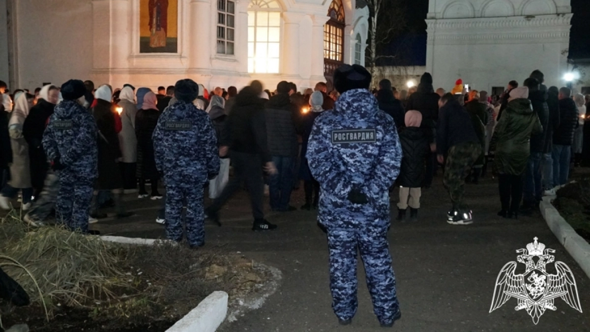 В Кировской области 28 тысяч человек поучаствовали в пасхальных богослужениях