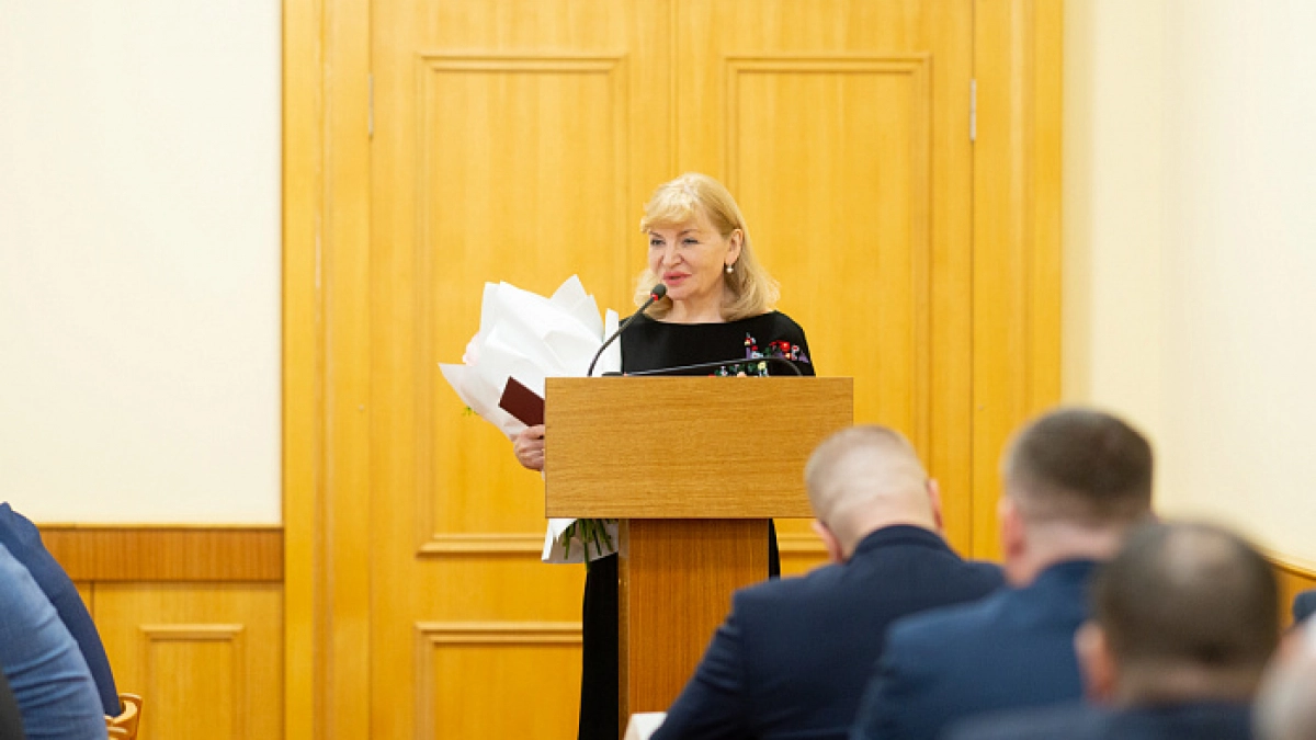 В Кирове местной жительнице вручили звание Заслуженного юриста региона