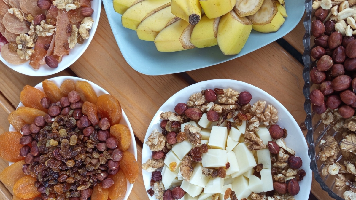 Вы едите химию с каждым изюмом: как мыть сухофрукты, чтобы смыть диоксид серы, воск и грязь, но оставить витамины