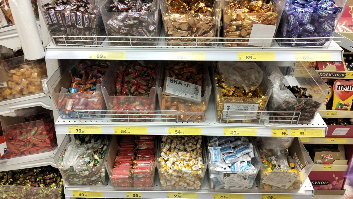 Бывшие сотрудники "Магнита" рассказали, почему нельзя никогда покупать конфеты на развес