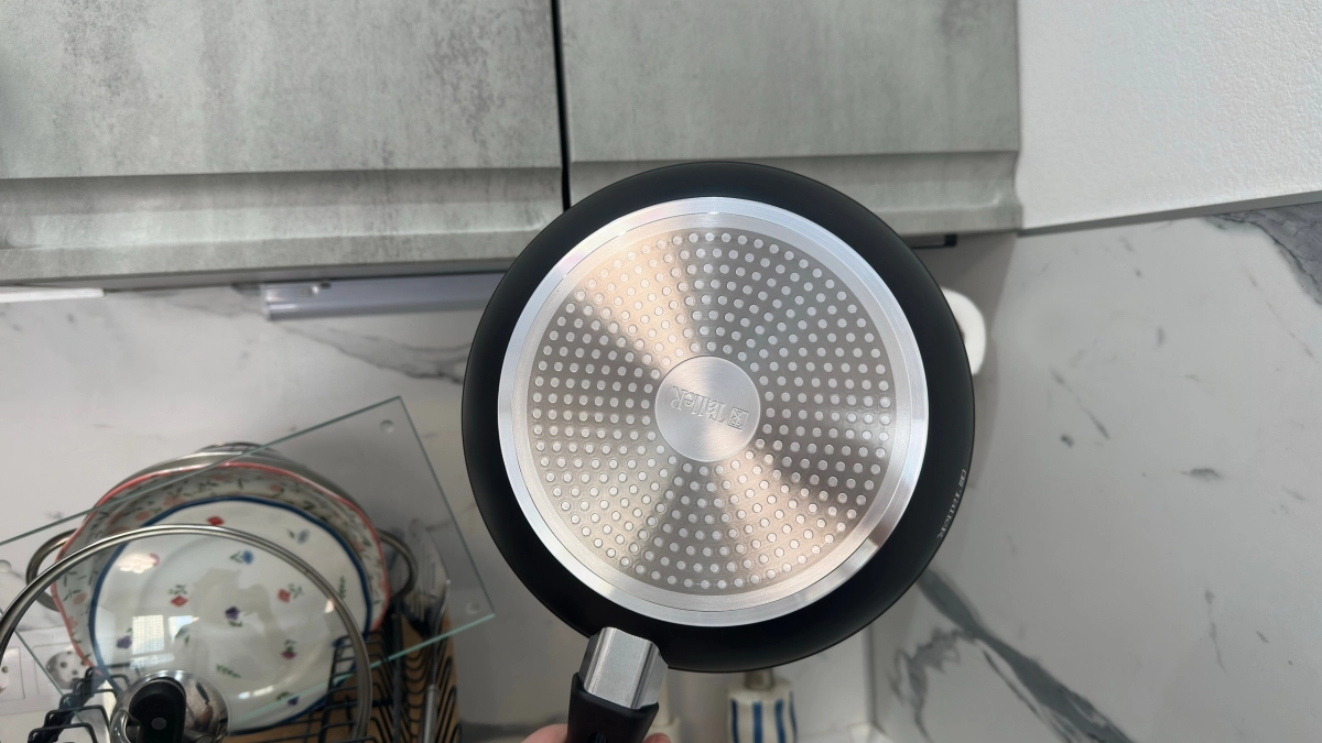 Сковороды и кастрюли как новые: как избавиться от нагара за 10 минут — делюсь лайфхаком