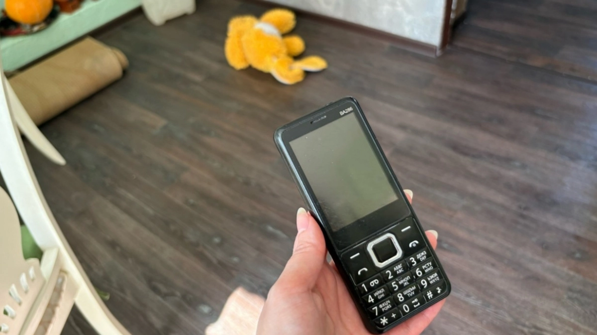 Почему люди снова переходят на кнопочные телефоны: и дело не только в цене