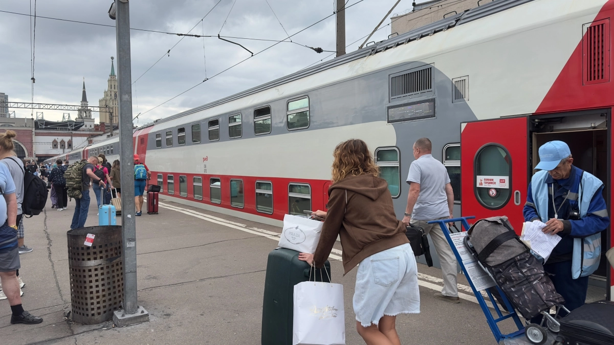 Они дешевле на 40%, но пассажиры стараются их избегать: в какие поезда РЖД лучше не покупать билеты