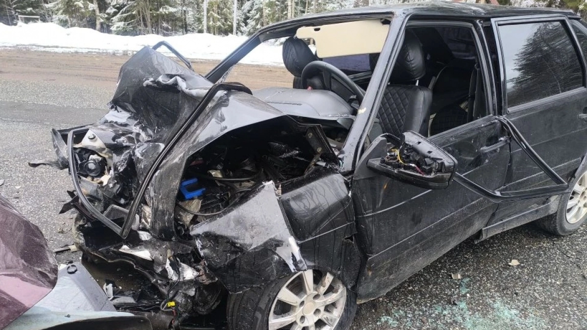 Четверо кировчан пострадали в жестком ДТП на трассе в Свечинском районе