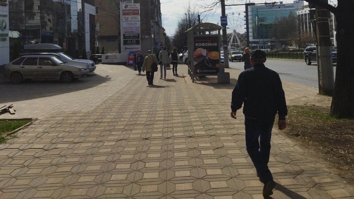 Названы специалисты с самыми высокими зарплатами на вахте в России