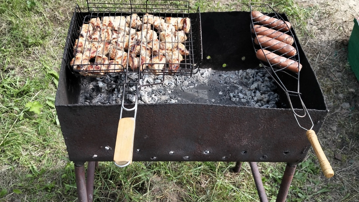 Заворачиваем фарш в лаваш - и на шампур: все майские лакомимся исключительно этой вкусняшкой, про шашлык и думать забыли