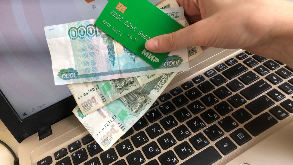 Прибавка к выплатам с 1 мая: кто из пенсионеров и семей получит больше