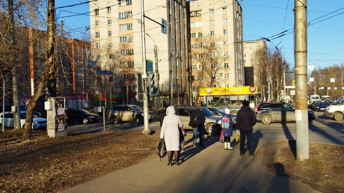 Жители Кирова могут проголосовать за благоустройство территории