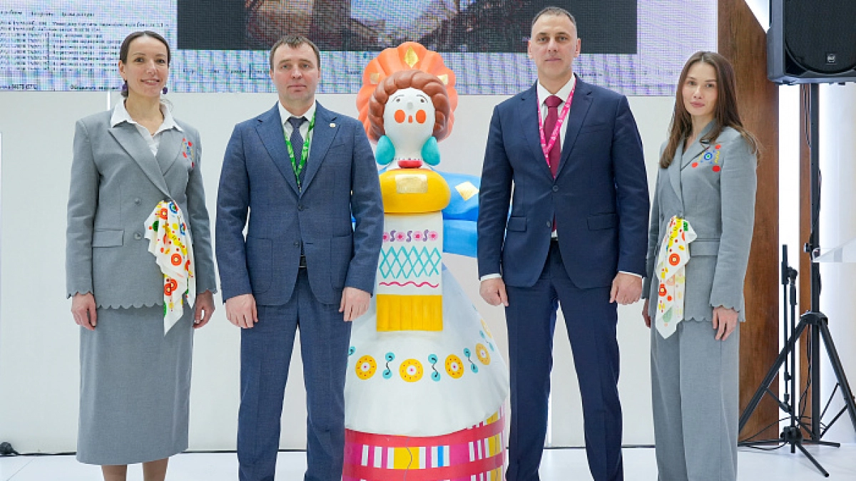 Делегация Кировской области на "Иннопроме" презентовала культурный код региона