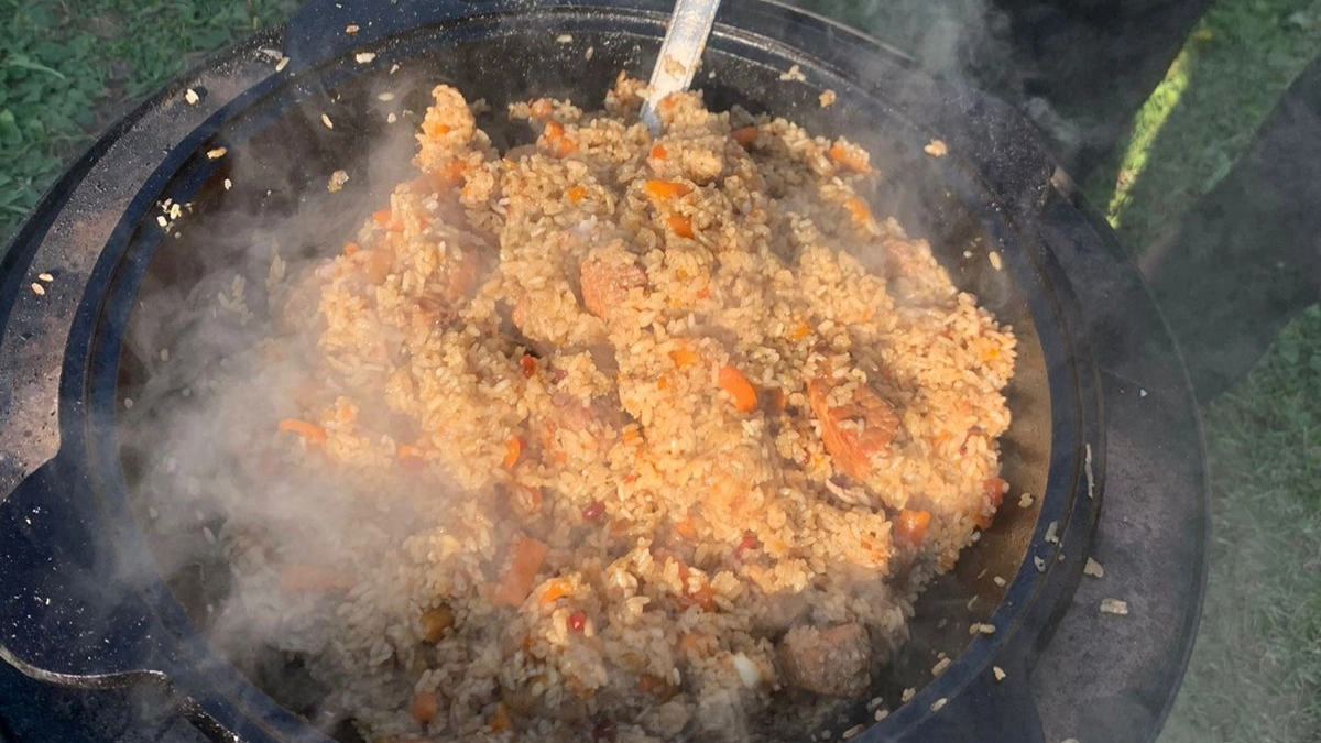 Какой водой нужно заливать рис для плова – горячей или холодной? Запомните раз и навсегда