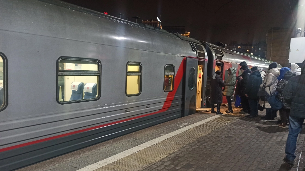 РЖД показали новые спальные вагоны: двухместные купе, душ и сенсорные панели вместо четырёх полок