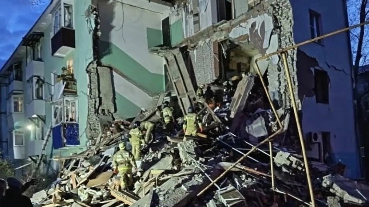 В Самарской  области ищут людей под завалами после атаки БПЛА на жилой дом