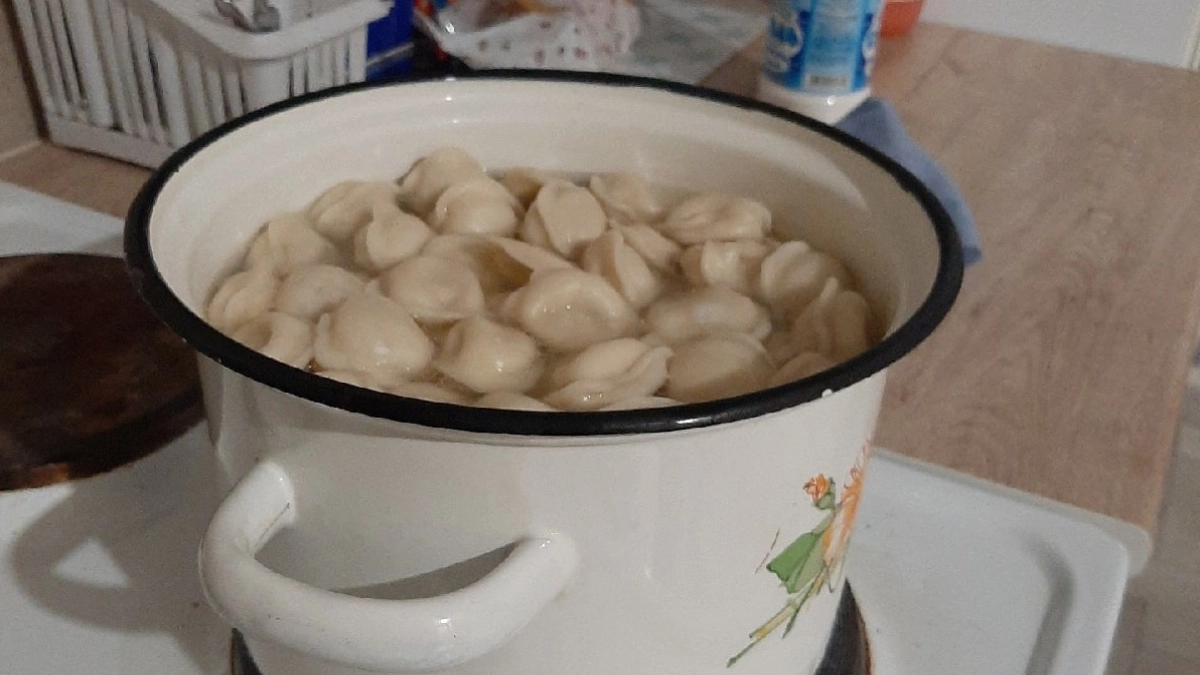 Научил знакомый продавец пельменей - больше не варим, готовим новым способом: получается в разы вкуснее