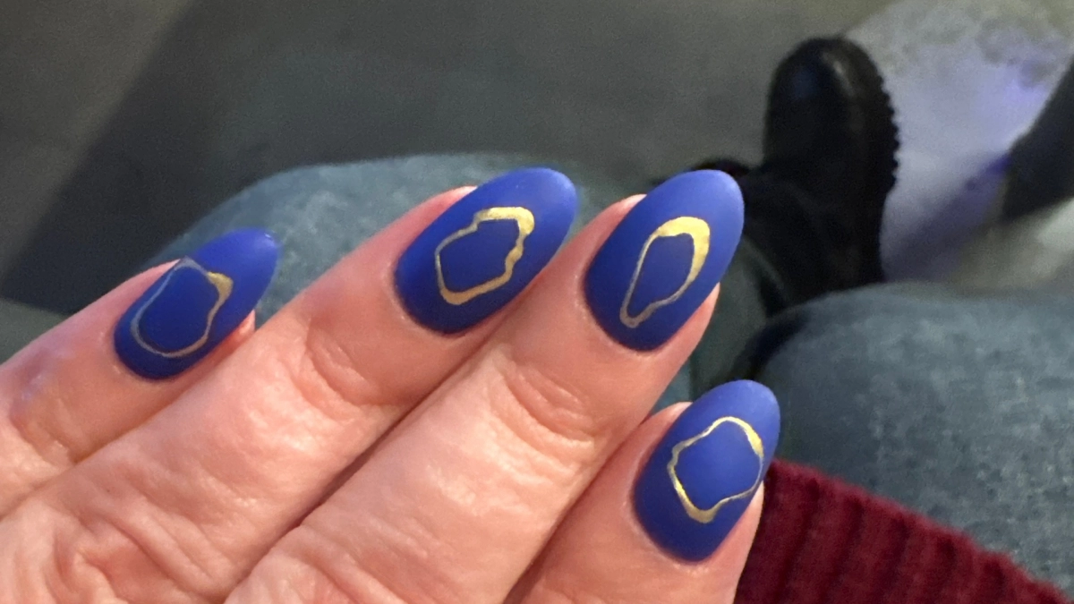 3 оттенка лака, которые выглядят роскошно: идеальный выбор мастеров для женщин старше 50 лет - тренды весны 2026