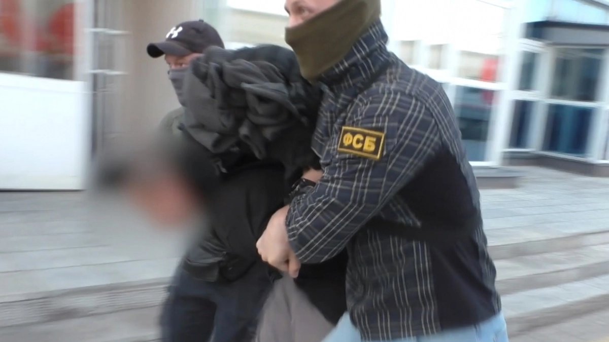 В Кирове завершено расследование дела 19-летнего юноши, обвиняемого в госизмене