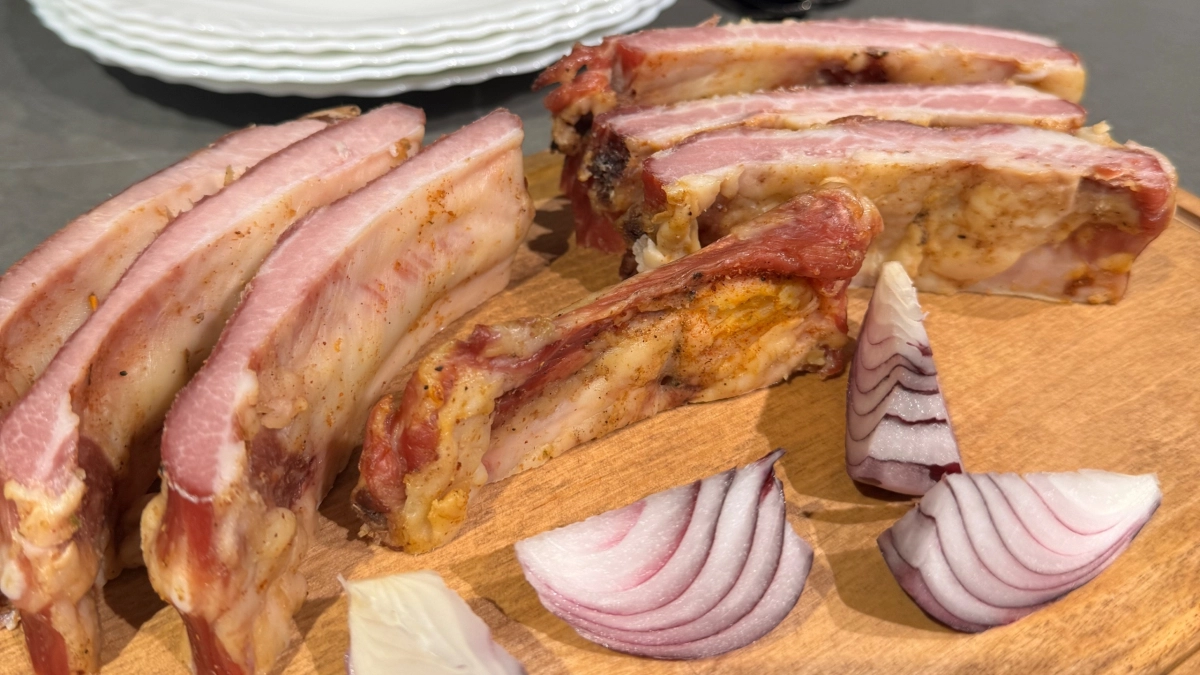 Как вкусно замариновать лук: идеально к шашлыку, в салат, для бургера - секрет от шеф-повара