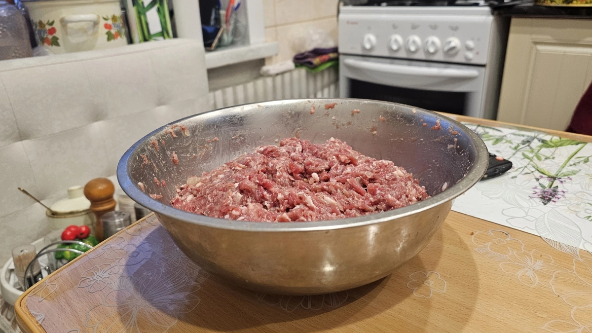Хлеб в фарше - прошлый век: леплю котлеты как Ивлев: сочные, мясистые, без воды