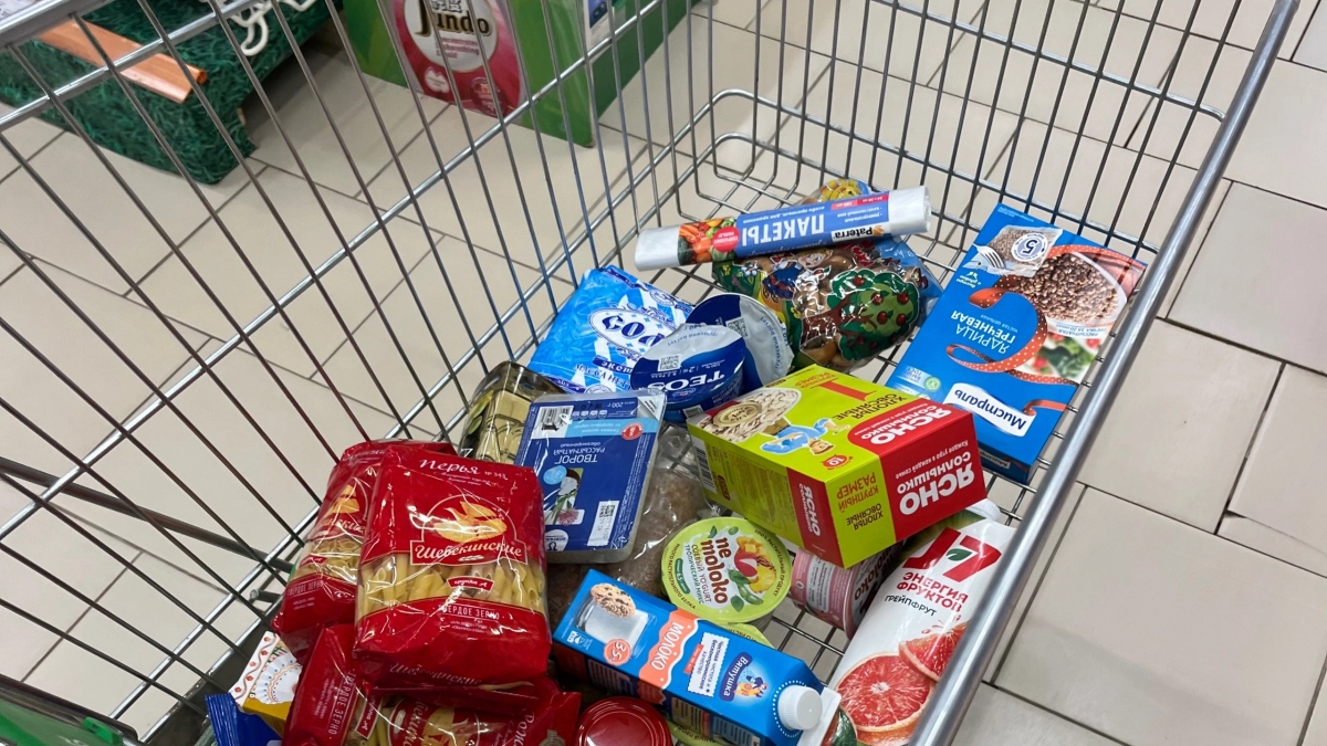 Воздух в упаковке планируют запретить: покупателей избавят от уловки с пустыми граммами