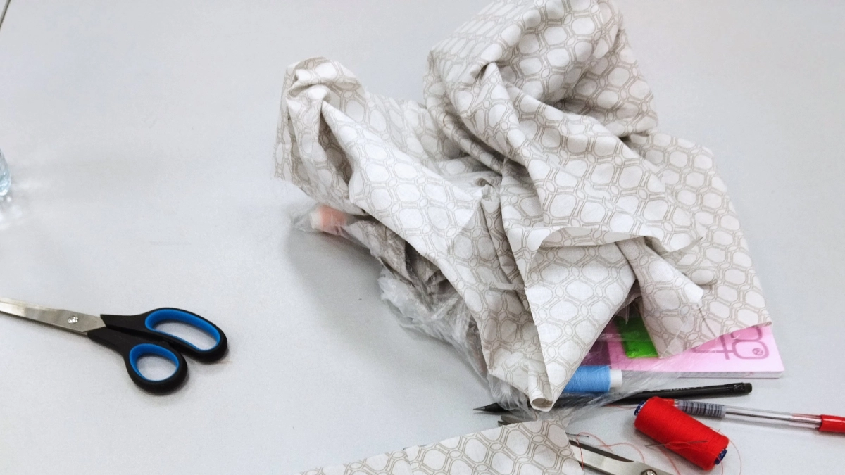 Старые футболки и веревки больше не выбрасываю – плету коврики: способ, знакомый всем с детства