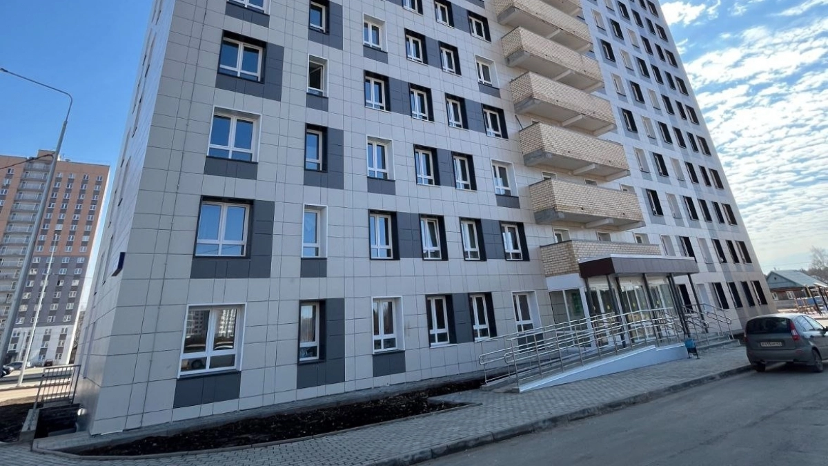 Власти Кирова переселили семью из аварийного дома лишь под давлением прокуратуры