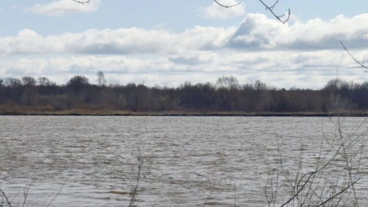 В Кирове начал снижаться уровень воды в реке Вятке