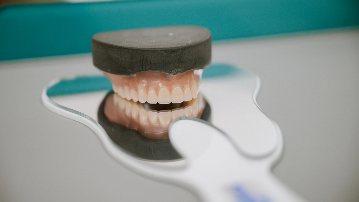 Пустота во рту – угроза для здоровья: неприятные последствия запоздалого протезирования зубов