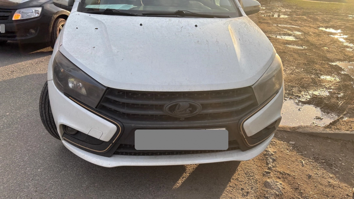 В Кирове мужчина за рулем Lada Vesta сбил восьмилетнюю девочку