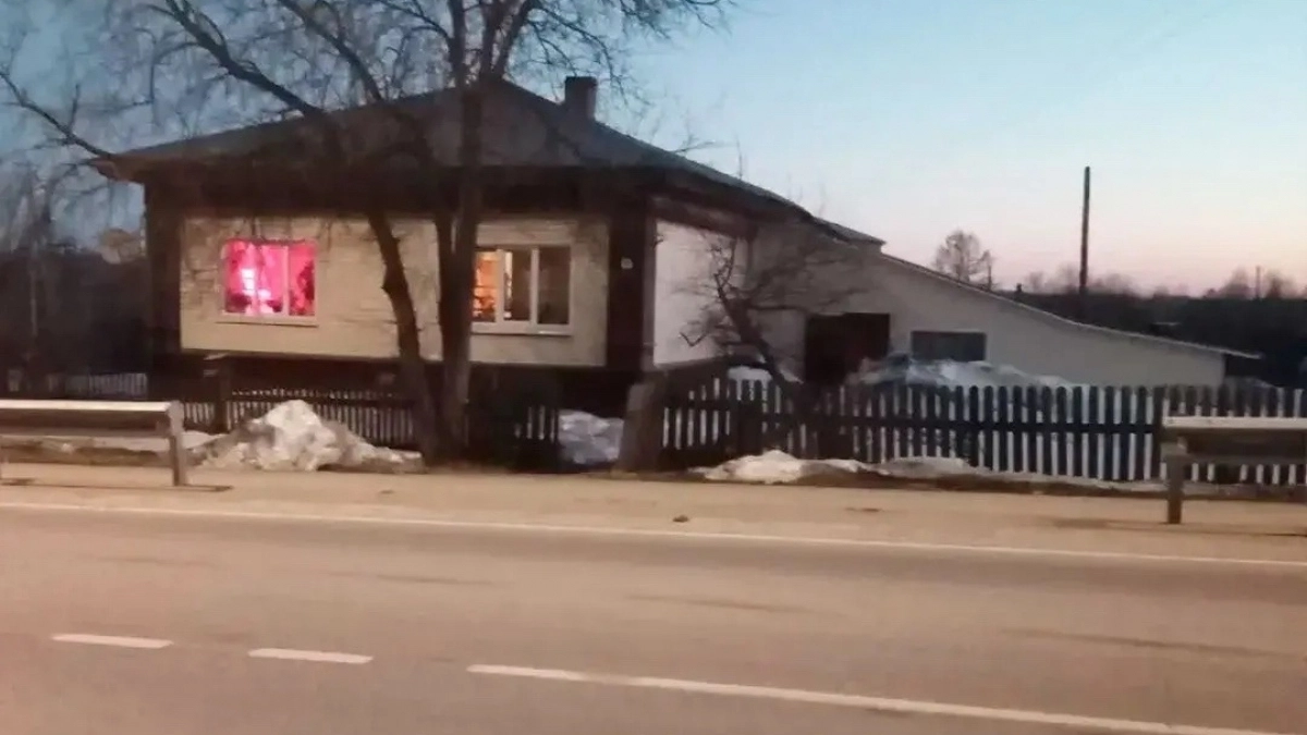 В Туже убрали барьеры, из-за которых люди не могли пробраться к своим домам